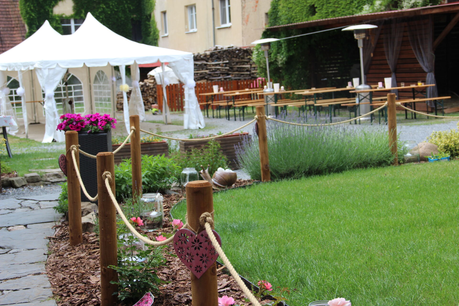 Speciální skupinou jsou pro nás rodiny s&nbsp;dětmi, kterým věnujeme zvláštní péči